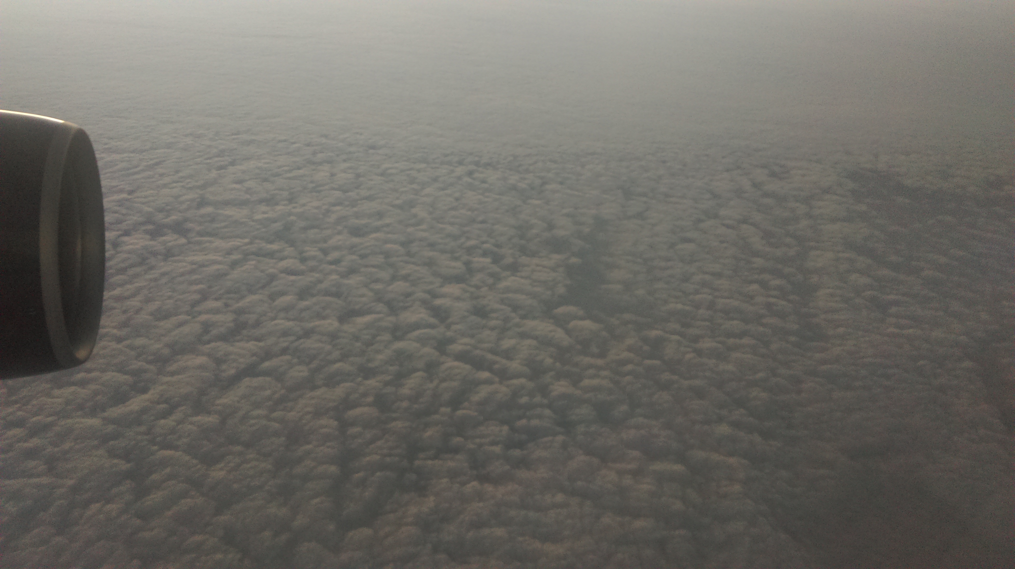 /zh-cn/posts/2014/08/on-the-plane/clouds.jpg