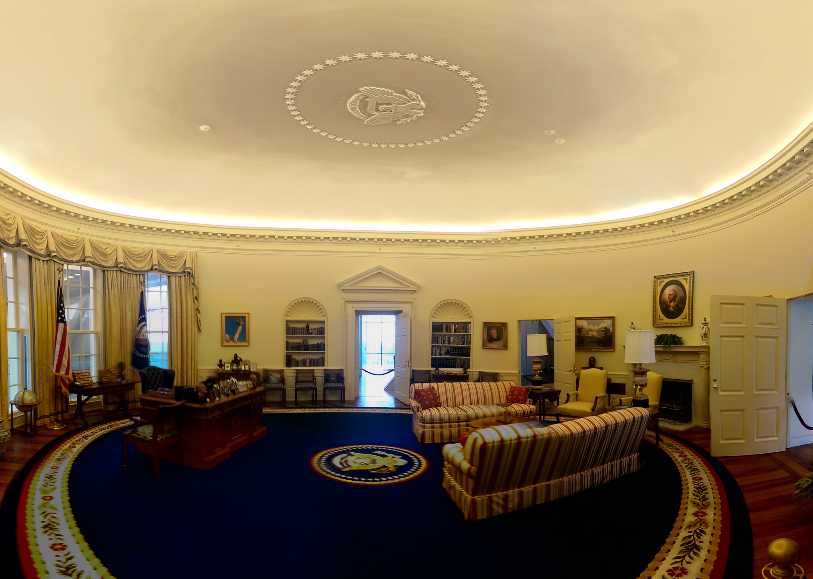 总桶白宫的办公室 1:1 还原