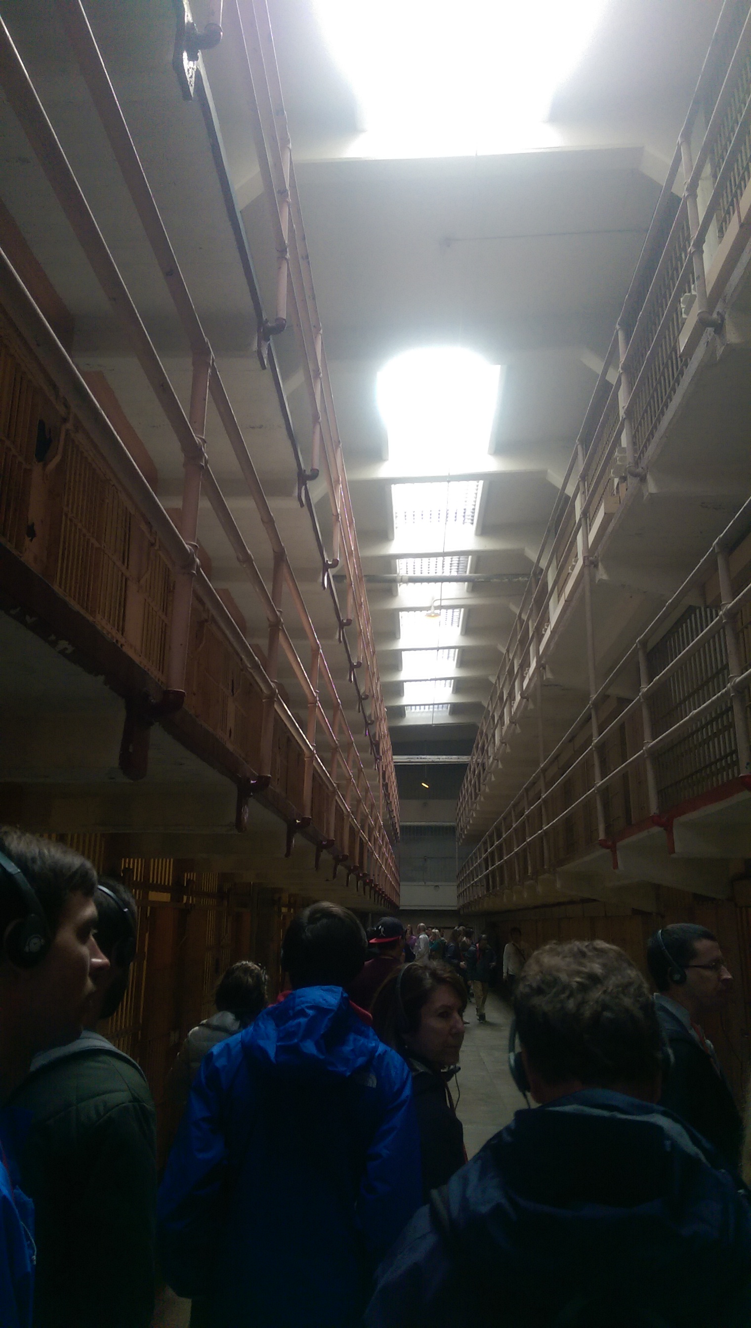 这片监狱共有3层，每层都是类似的布置